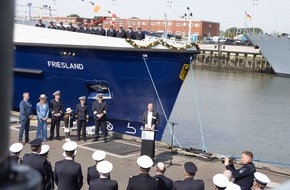 Hauptzollamt Oldenburg: HZA-OL: Neues Zollschiff FRIESLAND feierlich getauft