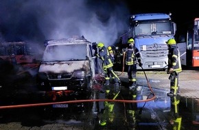Kreisfeuerwehr Rotenburg (Wümme): FW-ROW: Brennt Wohnmobil auf Werkstattgelände in Westeresch
