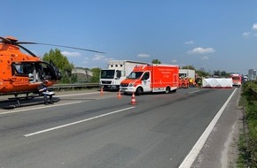 Feuerwehr Gladbeck: FW-GLA: Zwei Verkehrsunfälle mit eingeklemmten Personen.