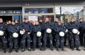 ARTE G.E.I.E.: ARTE zeigt den Dokumentarfilm "Feindbild Polizei - Gewalt und Gegengewalt ohne Ende?"