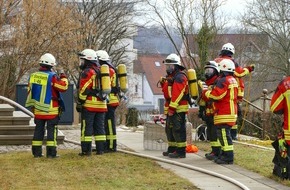 Freiwillige Feuerwehr Stockach: FW Stockach: Kellerbrand fordert die Feuerwehr Stockach