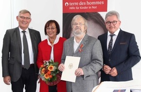terre des hommes Deutschland e. V.: terre des hommes-Gründer Lutz Beisel erhält das Bundesverdienstkreuz