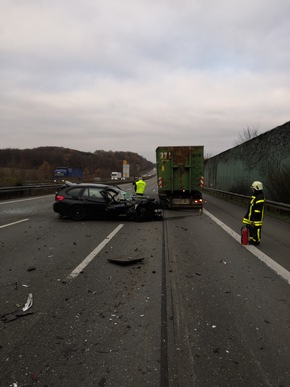FW-EN: Verkehrsunfall mit mehreren Fahrzeugen A1 Fahrtrichtung Bremen