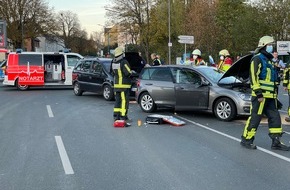 Feuerwehr Bochum: FW-BO: Verkehrsunfall in Bochum-Langendreer