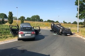 Polizei Münster: POL-MS: Alkoholisiert Auto in Kreisverkehr gerammt - Pkw überschlägt sich