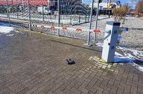 Polizeiinspektion Wilhelmshaven/Friesland: POL-WHV: Vierte Sachbeschädigung einer Schranke