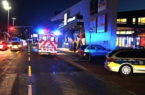 Polizei Duisburg: POL-DU: Neudorf: Bei Unfall vor Supermarktwand geschleudert