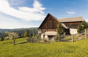 Joyn: Idylle ade! Joyn lädt im Winter neun Promi-Paare ins "Forsthaus Rampensau Germany" ein