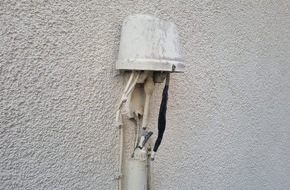 Polizeiinspektion Hameln-Pyrmont/Holzminden: POL-HM: Telefon- und Internetkabel beschädigt