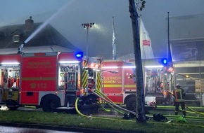 Feuerwehr Mülheim an der Ruhr: FW-MH: Zweite Folgemeldung zum Großbrand an der Kölner Straße