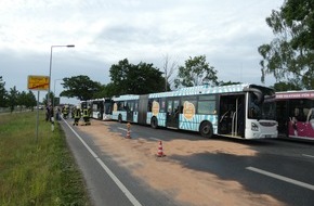 Polizeiinspektion Celle: POL-CE: Unfall zwischen zwei Schulbussen