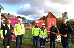 Westconnect GmbH: Pressemeldung: Spatenstich: Westconnect startet Glasfaserausbau in Welver Borgeln