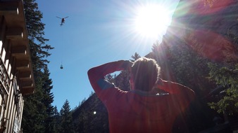 ZDF: Mit Touristen auf der Zugspitze, mit Anglern auf der Ostsee: "ZDF.reportage" und Feiertags-Doku über zwei Lieblingsdestinationen der Deutschen (FOTO)