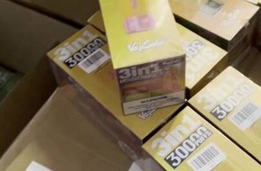 ZOLL-M: Bayerische Rekordsicherstellung von 250.000 Stück geschmuggelten E-Zigaretten - zwei Tatverdächtige in Untersuchungshaft.