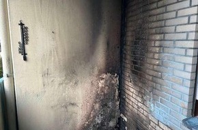 Polizeiinspektion Nienburg / Schaumburg: POL-NI: Bückeburg - Brand eines Gasgrills auf einem Balkon