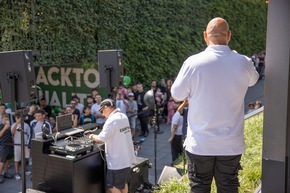 TikTok-Star Ferdi Ünlü eröffnet ersten Dönerladen in der Outletcity Metzingen: Keladams Kebab