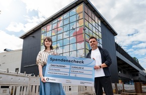 Probonio GmbH: Neue Glasfassade der Probonio Arena eingeweiht / Design-Wettbewerb macht Arena-Fassade zur B&uuml;hne f&uuml;r lokale Kunst