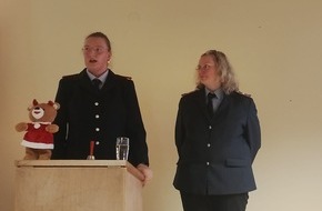 Kreisfeuerwehr Rotenburg (W&uuml;mme): FW-ROW: Gr&uuml;ndungsfeier der Kinderfeuerwehr "Seedorfer L&ouml;schmammuts"