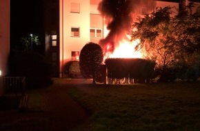 Kreispolizeibehörde Rhein-Kreis Neuss: POL-NE: Müllcontainern geraten in Brand - Wer hat etwas beobachtet?