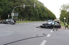 Kreispolizeibehörde Höxter: POL-HX: Fünf Verletzte bei Verkehrsunfall