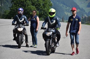 ACS Automobil Club der Schweiz: JUFALA, camps de conduite pour jeunes: Depuis près de 50 ans déjà, l'ACS réveille chez les jeunes la passion pour l'automobile