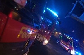 Feuerwehr Recklinghausen: FW-RE: Brennender Anbau einer Garage - keine Verletzten