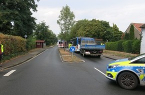 Polizei Düren: POL-DN: Acht Leichtverletzte bei Unfall mit Linienbus