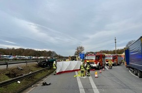 Freiwillige Feuerwehr Hünxe: FW Hünxe: Pkw überschlägt sich auf der BAB 3