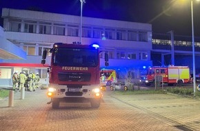 Freiwillige Feuerwehr Lehrte: FW Lehrte: Feuer im Büropark in Ahlten