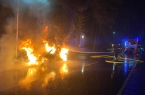 Feuerwehr Iserlohn: FW-MK: PKW-Brand im Grüner Tal