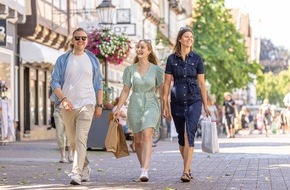 Stadt Celle Tourismus: Anschnallen und genie&szlig;en: 10. Celler Auto-Show in der Altstadt und verkaufsoffener Sonntag