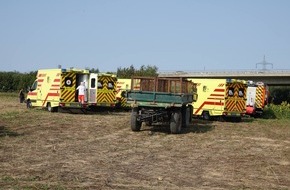 Feuerwehr Dresden: FW Dresden: mehrere Verletzte nach Unfall mit einer Kartoffelrodemaschine