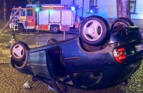 Feuerwehr Bochum: FW-BO: Verkehrsunfall auf der Bergstraße - Vier Verletzte am Samstagmorgen