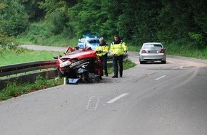 Polizeipräsidium Freiburg: POL-FR: Hohentengen-Stetten. Drei Verletzte bei schwerem Verkehrsunfall