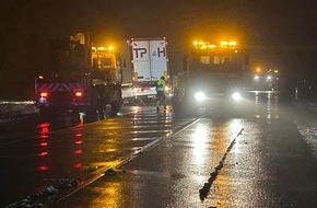 Polizeidirektion Trier: POL-PDTR: Sattelschlepper blockiert nach Verkehrsunfall einen Fahrstreifen der B327 in Morbach (OT Hundheim) - Nachtragsmeldung