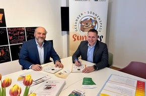 IKK Südwest: Hautkrebsprävention bei Kindern: Saarländische Einrichtungen erhalten SunPass