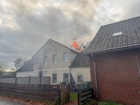 FW Flotwedel: Großeinsatz fordert Feuerwehren in Eicklingen