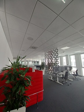 'Moving day' in Stuttgart: Vodafone startet in neue Büro- und Arbeitswelt im Fasanenhof