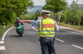 Polizei Aachen: POL-AC: Verkehrskontrollen in der Eifel - Viele Ordnungswidrigkeiten und Fahrverbote