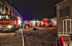 Feuerwehr Essen: FW-E: Feuer in Werkstatt eines Steinmetzbetriebes in Essen-Kupferdreh