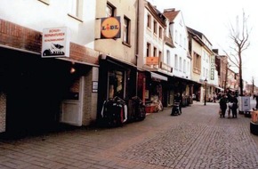 Polizei M&ouml;nchengladbach: POL-MG: Mord verj&auml;hrt nicht. Der Niederrhein erinnert sich. | Raubmord im Lidl: Wer t&ouml;tete Sonja K. im Jahr 1995?
