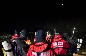 Kreisfeuerwehr Oldenburg: FW-OLL: Erfolgreiche Einsatz&uuml;bung am Baggersee Westerholt - Eisrettung unter realistischen Bedingungen trainiert