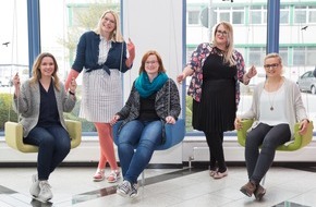 medi GmbH & Co. KG: www.lipoedemmode.de zu Gast bei medi - Kompressionsstrumpf-Fertigung hält Mode-Bloggerinnen in Atem