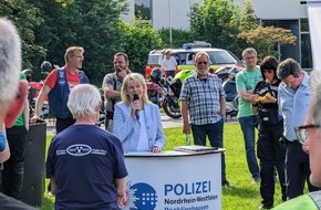 Polizeipräsidium Recklinghausen: POL-RE: 156 Bikerinnen und Biker, 220 gefahrene Kilometer und strahlender Sonnenschein - Das war die erste "PoliTour" des Jahres