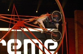 ProSieben: "Extreme Activity": Der "wilde Kerl" Jimi Blue dreht am Rad