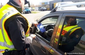 Polizeipräsidium Rostock: POL-HRO: Polizeiliche Maßnahmen zur Regulierung der Ausbreitung des Coronavirus am Osterwochenende im Bereich des Polizeipräsidiums Rostock