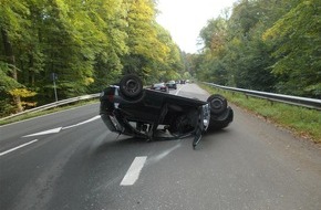 Polizeipräsidium Koblenz: POL-PPKO: Unfall am Remstecken - Pkw-Fahrer leicht verletzt