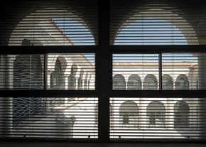 Communiqué de Presse: Une solution contemporaine de protection solaire Griesser pour un ancien couvent espagnol