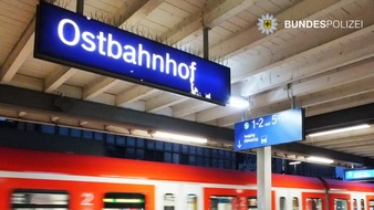 Bundespolizeidirektion München: Bundespolizeidirektion München: Attacke auf Reisende in der S-Bahn / Jugendliche begehen mehrere Gewaltdelikte