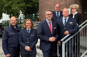 Kreispolizeibehörde Wesel: POL-WES: Moers/Neukirchen-Vluyn - Landrat Ingo Brohl stellt neuen Leiter des Bezirksdienstes Süd vor